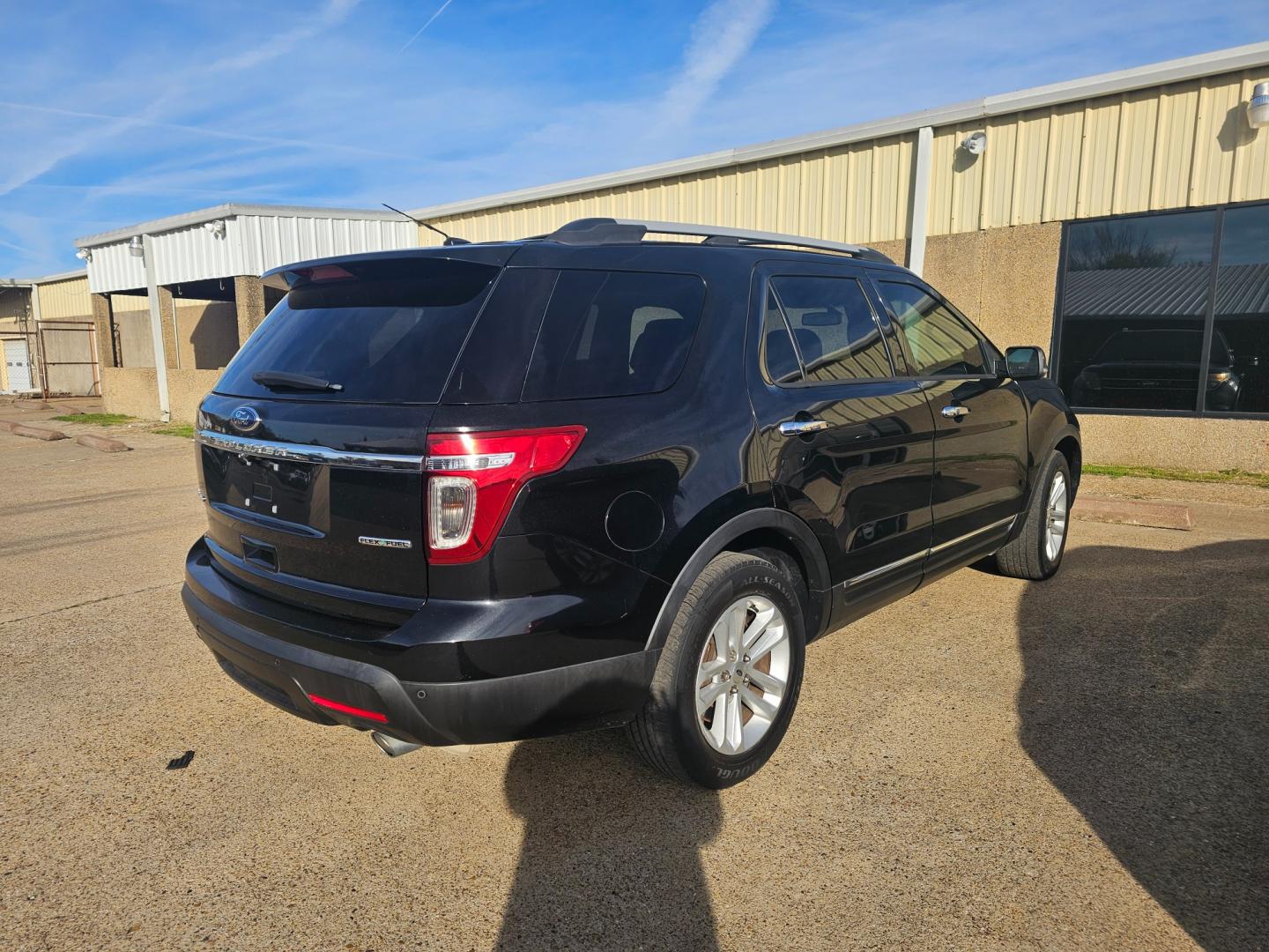 2014 BLACK Ford Explorer Limited FWD (1FM5K7F89EG) with an 3.5L V6 DOHC 24V engine, 6-Speed Automatic transmission, located at 533 S Seven Points BLVD, Seven Points, TX, 75143, (430) 255-4030, 32.313999, -96.209351 - Photo#2